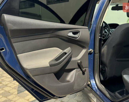 Синій Форд Фокус, об'ємом двигуна 1.6 л та пробігом 236 тис. км за 6450 $, фото 25 на Automoto.ua