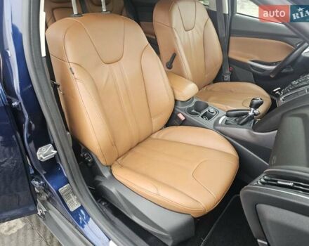 Синий Форд Фокус, объемом двигателя 1.6 л и пробегом 229 тыс. км за 8600 $, фото 27 на Automoto.ua