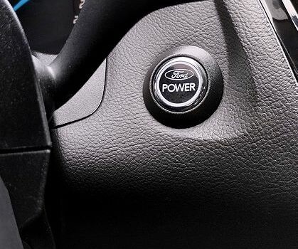 Синий Форд Фокус, объемом двигателя 1.6 л и пробегом 252 тыс. км за 8300 $, фото 9 на Automoto.ua