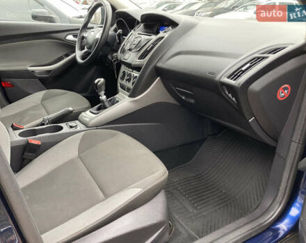 Синій Форд Фокус, об'ємом двигуна 1.6 л та пробігом 237 тис. км за 6950 $, фото 9 на Automoto.ua