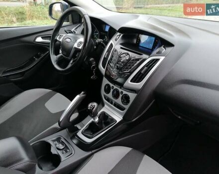 Синий Форд Фокус, объемом двигателя 1.6 л и пробегом 215 тыс. км за 7999 $, фото 32 на Automoto.ua