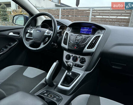 Синій Форд Фокус, об'ємом двигуна 1.6 л та пробігом 235 тис. км за 7699 $, фото 44 на Automoto.ua