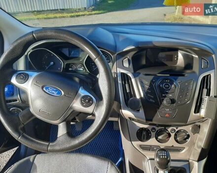 Синий Форд Фокус, объемом двигателя 1.6 л и пробегом 305 тыс. км за 7000 $, фото 6 на Automoto.ua