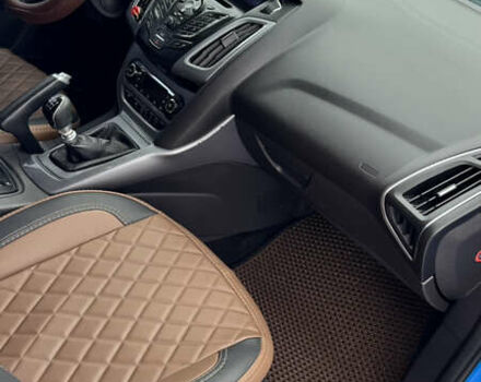 Синий Форд Фокус, объемом двигателя 1.56 л и пробегом 257 тыс. км за 8300 $, фото 6 на Automoto.ua