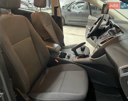 Синій Форд Фокус, об'ємом двигуна 1.6 л та пробігом 217 тис. км за 8350 $, фото 41 на Automoto.ua