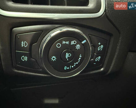 Синий Форд Фокус, объемом двигателя 1.6 л и пробегом 240 тыс. км за 8550 $, фото 26 на Automoto.ua