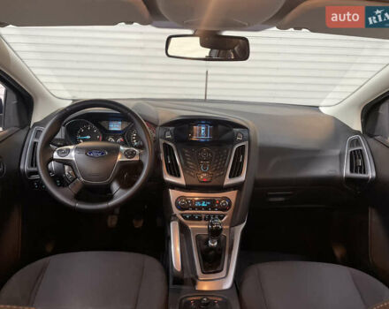 Синій Форд Фокус, об'ємом двигуна 1.6 л та пробігом 217 тис. км за 8350 $, фото 39 на Automoto.ua