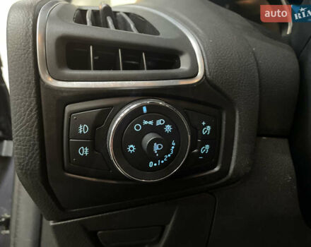 Синій Форд Фокус, об'ємом двигуна 1.6 л та пробігом 217 тис. км за 8350 $, фото 40 на Automoto.ua