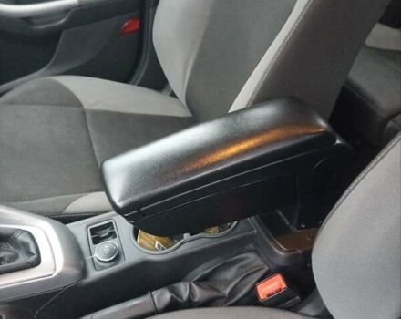 Синий Форд Фокус, объемом двигателя 1.6 л и пробегом 300 тыс. км за 6500 $, фото 22 на Automoto.ua