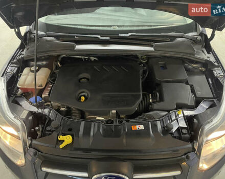 Синій Форд Фокус, об'ємом двигуна 1.6 л та пробігом 217 тис. км за 8350 $, фото 25 на Automoto.ua