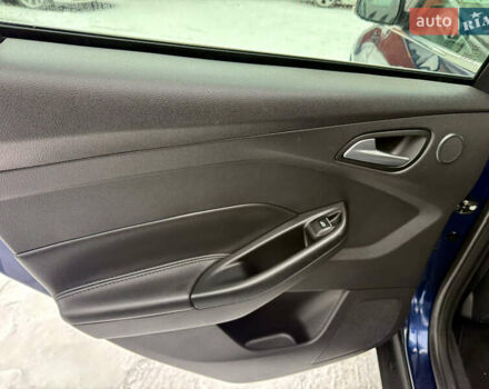 Синій Форд Фокус, об'ємом двигуна 1 л та пробігом 106 тис. км за 5499 $, фото 19 на Automoto.ua