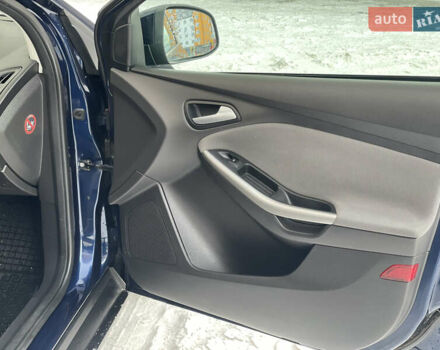 Синий Форд Фокус, объемом двигателя 1.6 л и пробегом 288 тыс. км за 7300 $, фото 10 на Automoto.ua