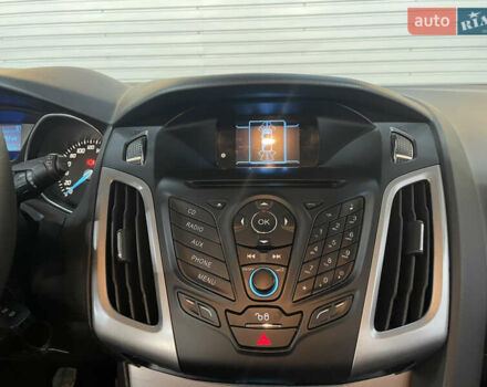 Синій Форд Фокус, об'ємом двигуна 1.6 л та пробігом 217 тис. км за 8350 $, фото 35 на Automoto.ua