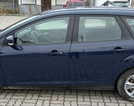 Синій Форд Фокус, об'ємом двигуна 1.6 л та пробігом 208 тис. км за 8350 $, фото 2 на Automoto.ua