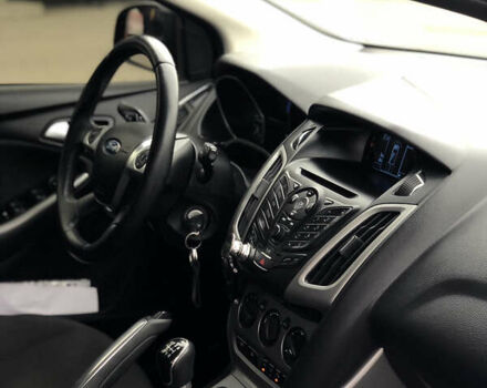 Форд Фокус 2013 у Хмельницькому на Automoto.ua Синій Форд Фокус, об'ємом двигуна 1.56 л та пробігом 318 тис. км за 7250 $, фото 9 на Automoto.ua