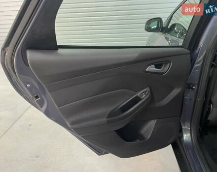 Синий Форд Фокус, объемом двигателя 1.6 л и пробегом 217 тыс. км за 7750 $, фото 13 на Automoto.ua
