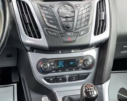 Форд Фокус 2013 в Львове на Automoto.ua Синий Форд Фокус, объемом двигателя 1.6 л и пробегом 223 тыс. км за 8200 $, фото 25 на Automoto.ua