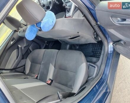 Синій Форд Фокус, об'ємом двигуна 1 л та пробігом 184 тис. км за 7500 $, фото 19 на Automoto.ua