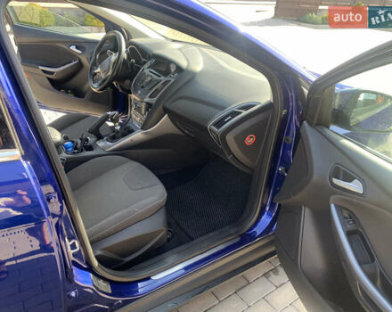 Синий Форд Фокус, объемом двигателя 1.6 л и пробегом 252 тыс. км за 8080 $, фото 7 на Automoto.ua