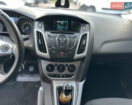 Синий Форд Фокус, объемом двигателя 1.6 л и пробегом 144 тыс. км за 8830 $, фото 19 на Automoto.ua