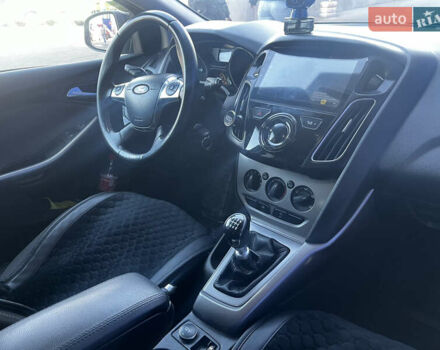 Синий Форд Фокус, объемом двигателя 1.56 л и пробегом 274 тыс. км за 6999 $, фото 7 на Automoto.ua