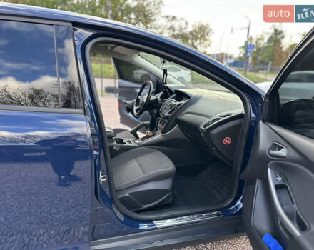 Синий Форд Фокус, объемом двигателя 1.6 л и пробегом 144 тыс. км за 8830 $, фото 28 на Automoto.ua