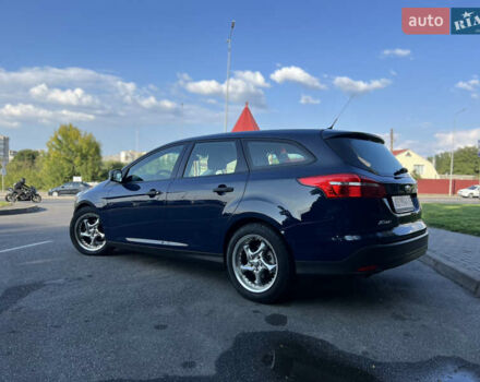 Синий Форд Фокус, объемом двигателя 1.5 л и пробегом 241 тыс. км за 8500 $, фото 3 на Automoto.ua