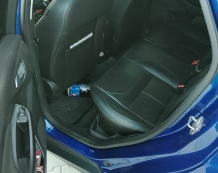Синій Форд Фокус, об'ємом двигуна 2 л та пробігом 159 тис. км за 7340 $, фото 5 на Automoto.ua