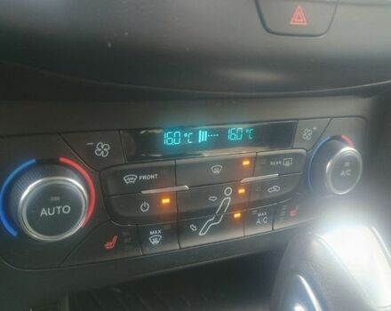 Синий Форд Фокус, объемом двигателя 1.5 л и пробегом 228 тыс. км за 11200 $, фото 14 на Automoto.ua