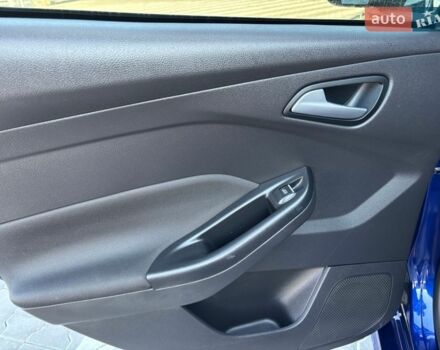 Синій Форд Фокус, об'ємом двигуна 2 л та пробігом 220 тис. км за 10000 $, фото 12 на Automoto.ua