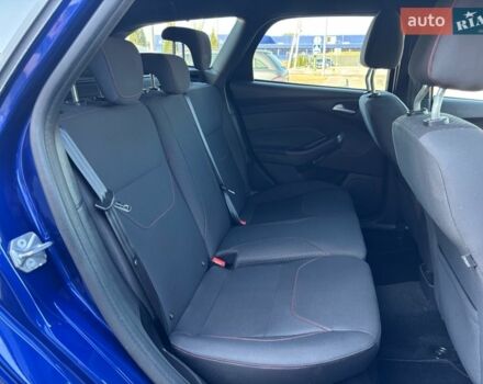 Синій Форд Фокус, об'ємом двигуна 2 л та пробігом 220 тис. км за 10000 $, фото 11 на Automoto.ua