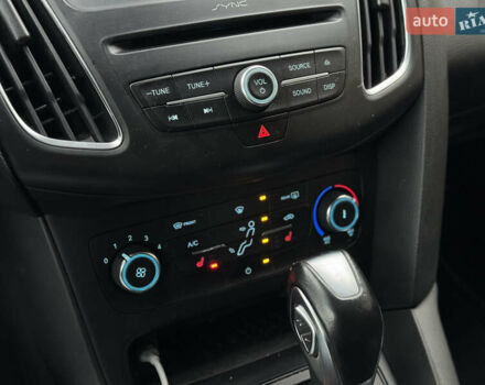 Синий Форд Фокус, объемом двигателя 1.5 л и пробегом 191 тыс. км за 10500 $, фото 30 на Automoto.ua