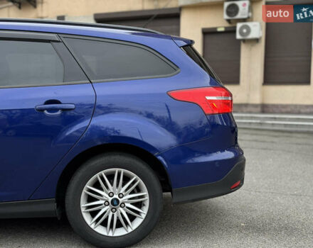 Синий Форд Фокус, объемом двигателя 1.5 л и пробегом 191 тыс. км за 10500 $, фото 7 на Automoto.ua