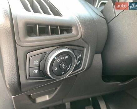 Синій Форд Фокус, об'ємом двигуна 1.5 л та пробігом 126 тис. км за 11690 $, фото 29 на Automoto.ua