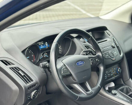 Синий Форд Фокус, объемом двигателя 1.5 л и пробегом 208 тыс. км за 10300 $, фото 12 на Automoto.ua