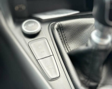 Синій Форд Фокус, об'ємом двигуна 1.5 л та пробігом 208 тис. км за 10100 $, фото 23 на Automoto.ua