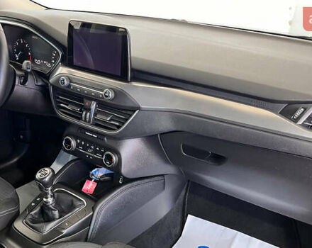 Синій Форд Фокус, об'ємом двигуна 1.5 л та пробігом 229 тис. км за 12650 $, фото 7 на Automoto.ua
