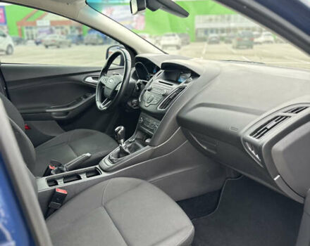 Синий Форд Фокус, объемом двигателя 1.5 л и пробегом 208 тыс. км за 10300 $, фото 7 на Automoto.ua