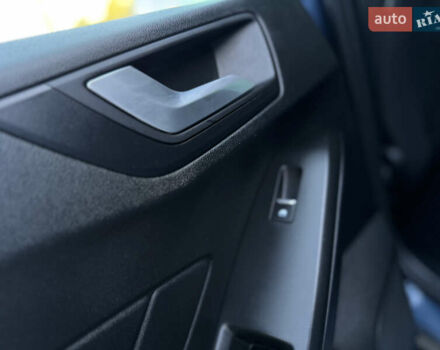 Синий Форд Фокус, объемом двигателя 1.5 л и пробегом 138 тыс. км за 14800 $, фото 82 на Automoto.ua