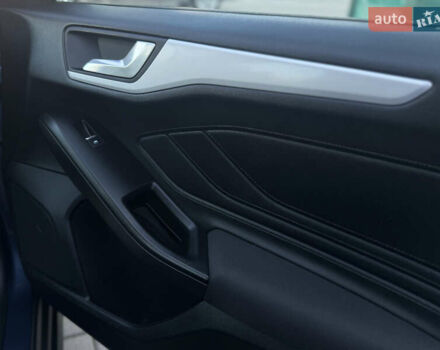 Синий Форд Фокус, объемом двигателя 1.5 л и пробегом 138 тыс. км за 14800 $, фото 68 на Automoto.ua