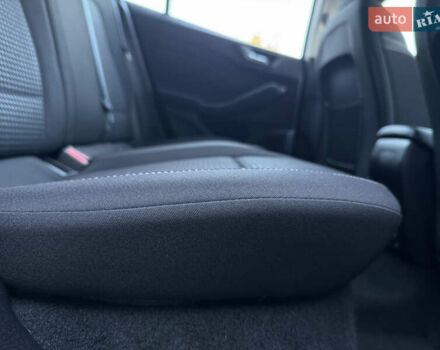 Синий Форд Фокус, объемом двигателя 1.5 л и пробегом 138 тыс. км за 14800 $, фото 80 на Automoto.ua