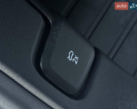 Синий Форд Фокус, объемом двигателя 1.5 л и пробегом 138 тыс. км за 14800 $, фото 49 на Automoto.ua