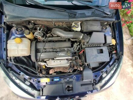 Синий Форд Фокус, объемом двигателя 1.8 л и пробегом 220 тыс. км за 3200 $, фото 1 на Automoto.ua