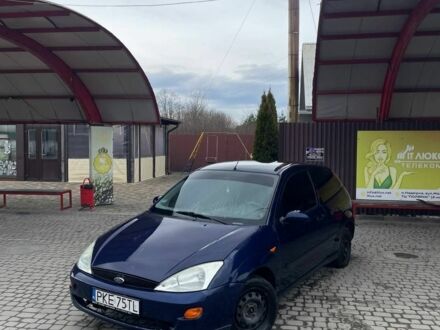 Синий Форд Фокус, объемом двигателя 0 л и пробегом 300 тыс. км за 1000 $, фото 1 на Automoto.ua