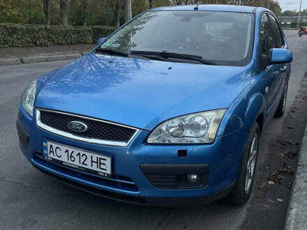 Синий Форд Фокус, объемом двигателя 2 л и пробегом 305 тыс. км за 4000 $, фото 1 на Automoto.ua