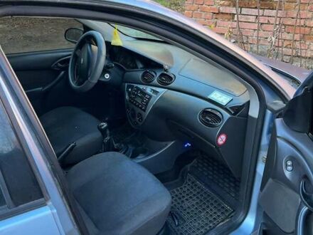 Синий Форд Фокус, объемом двигателя 1.6 л и пробегом 300 тыс. км за 3300 $, фото 1 на Automoto.ua