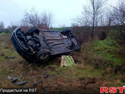 Синій Форд Фокус, об'ємом двигуна 1.6 л та пробігом 430 тис. км за 1000 $, фото 1 на Automoto.ua