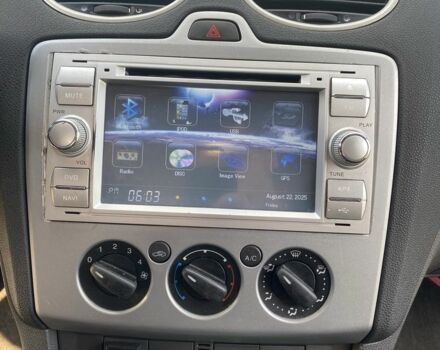 Синій Форд Фокус, об'ємом двигуна 1.4 л та пробігом 325 тис. км за 3800 $, фото 1 на Automoto.ua