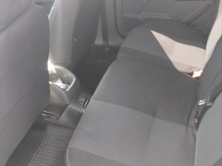 Синій Форд Фокус, об'ємом двигуна 1.39 л та пробігом 217 тис. км за 3150 $, фото 1 на Automoto.ua