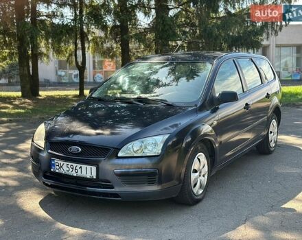 Синий Форд Фокус, объемом двигателя 1.6 л и пробегом 350 тыс. км за 3200 $, фото 1 на Automoto.ua